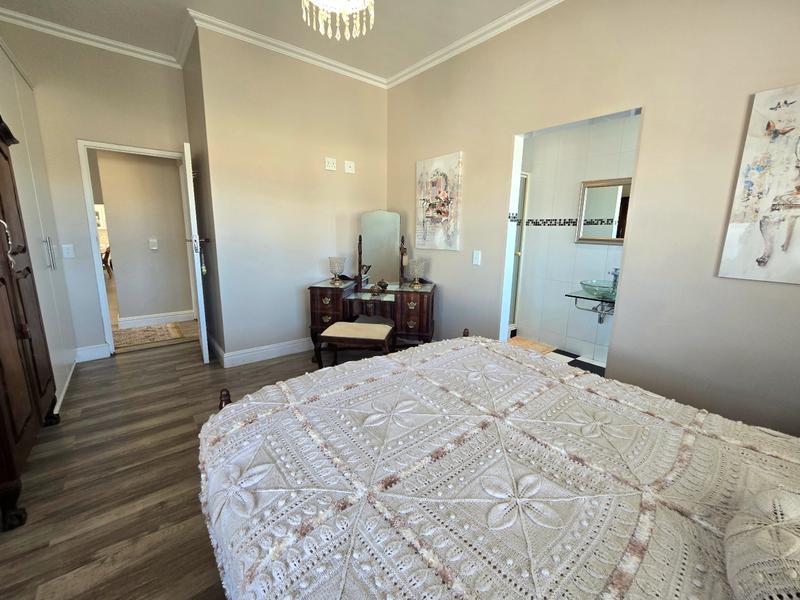 3 Bedroom Property for Sale in Britannia Bay Western Cape
